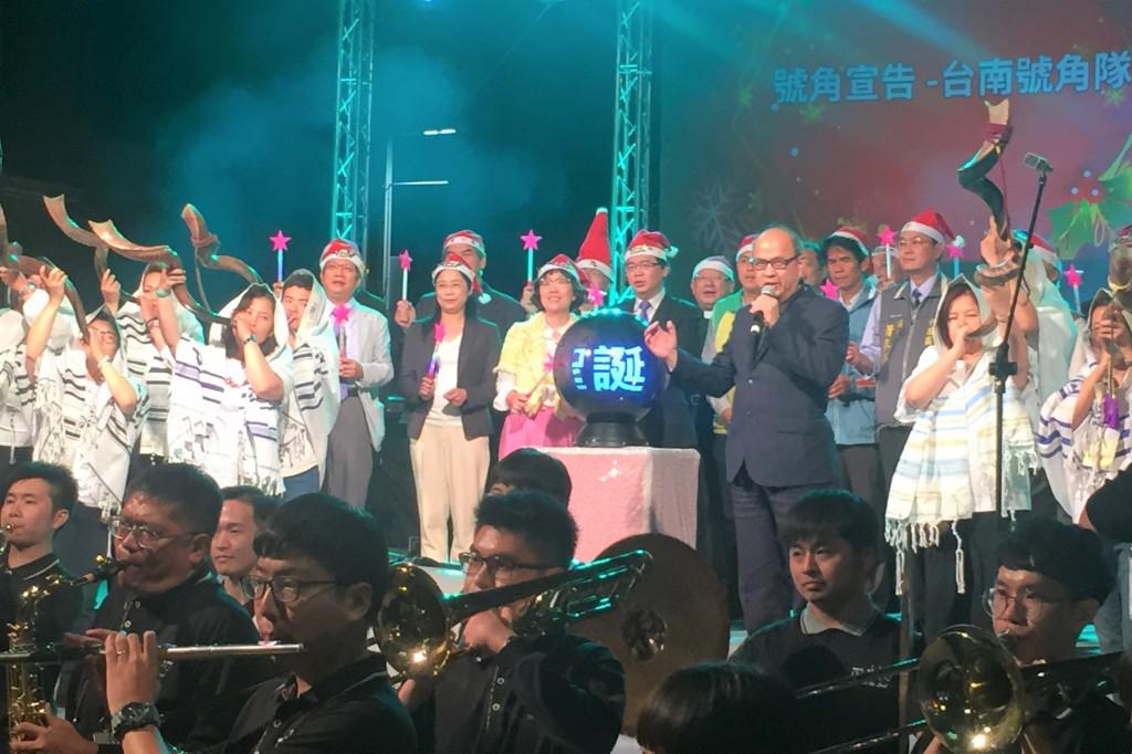去年十二月，李孟諺市長與台南眾教會聖誕點燈（本報資料照片）