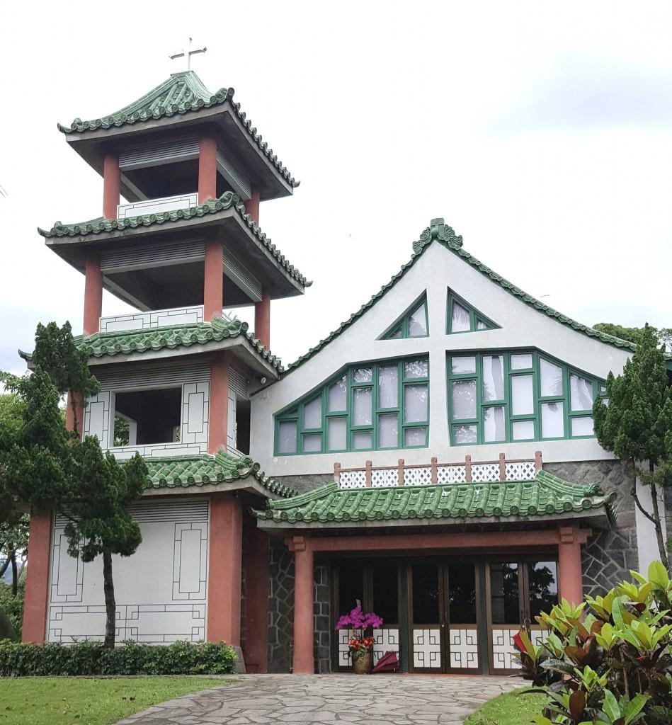 台灣神學院禮拜堂「東西合壁」特質。