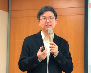 施以諾博士從聖經中首宗殺人案件分享人內心與惡的距離。（圖/李容珍攝影）