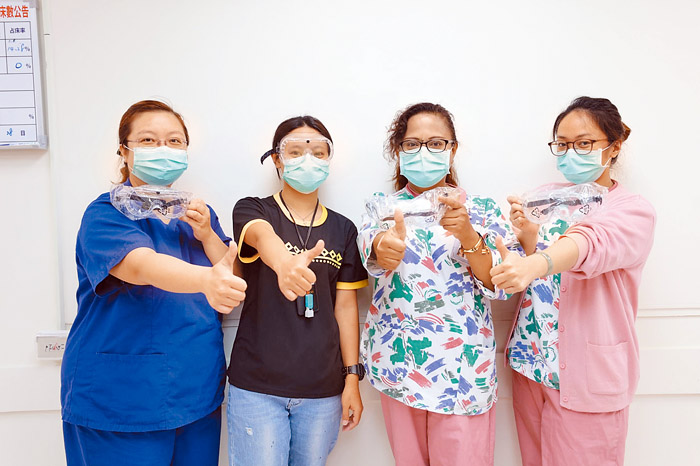 疫起送愛活動到台灣最南端(恆春基督教醫院)，醫護齊聲表示感謝並分享資訊