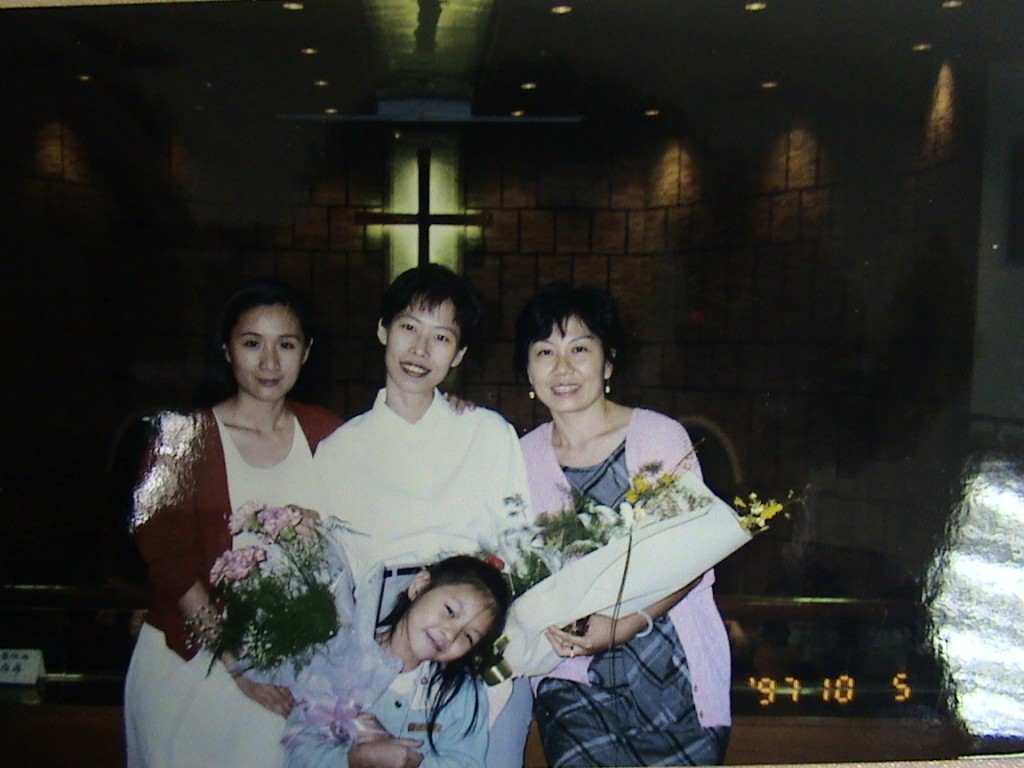 1997年蔣湘芬受洗。(圖/受訪者提供)