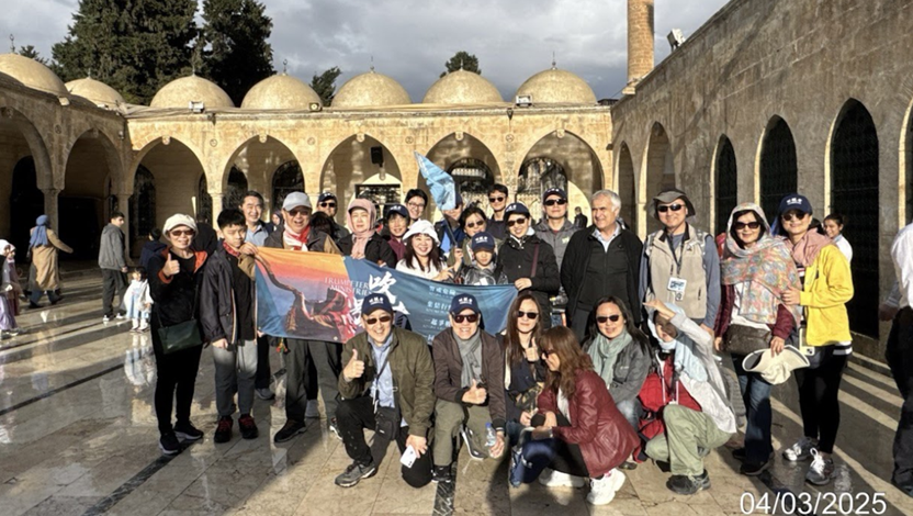 亞伯拉罕出生洞穴與聖魚池