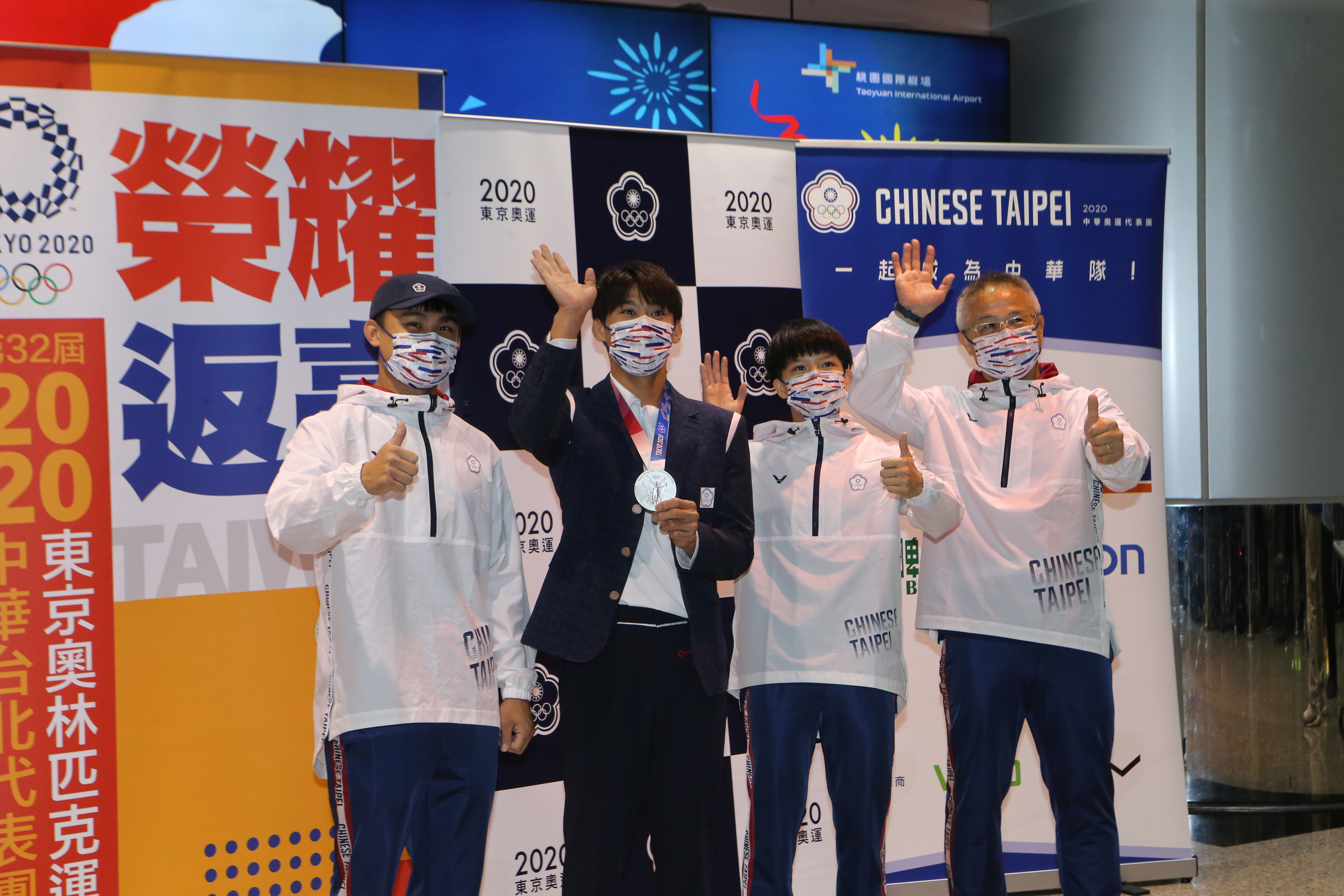載譽歸國的中華奧運代表隊年輕選手（體育署提供）