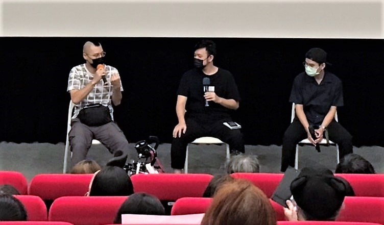 座談會分享，(左至右)影評人陳柏樺、導演陳韋杰、侯品澤。(廣青文教基金會提供)