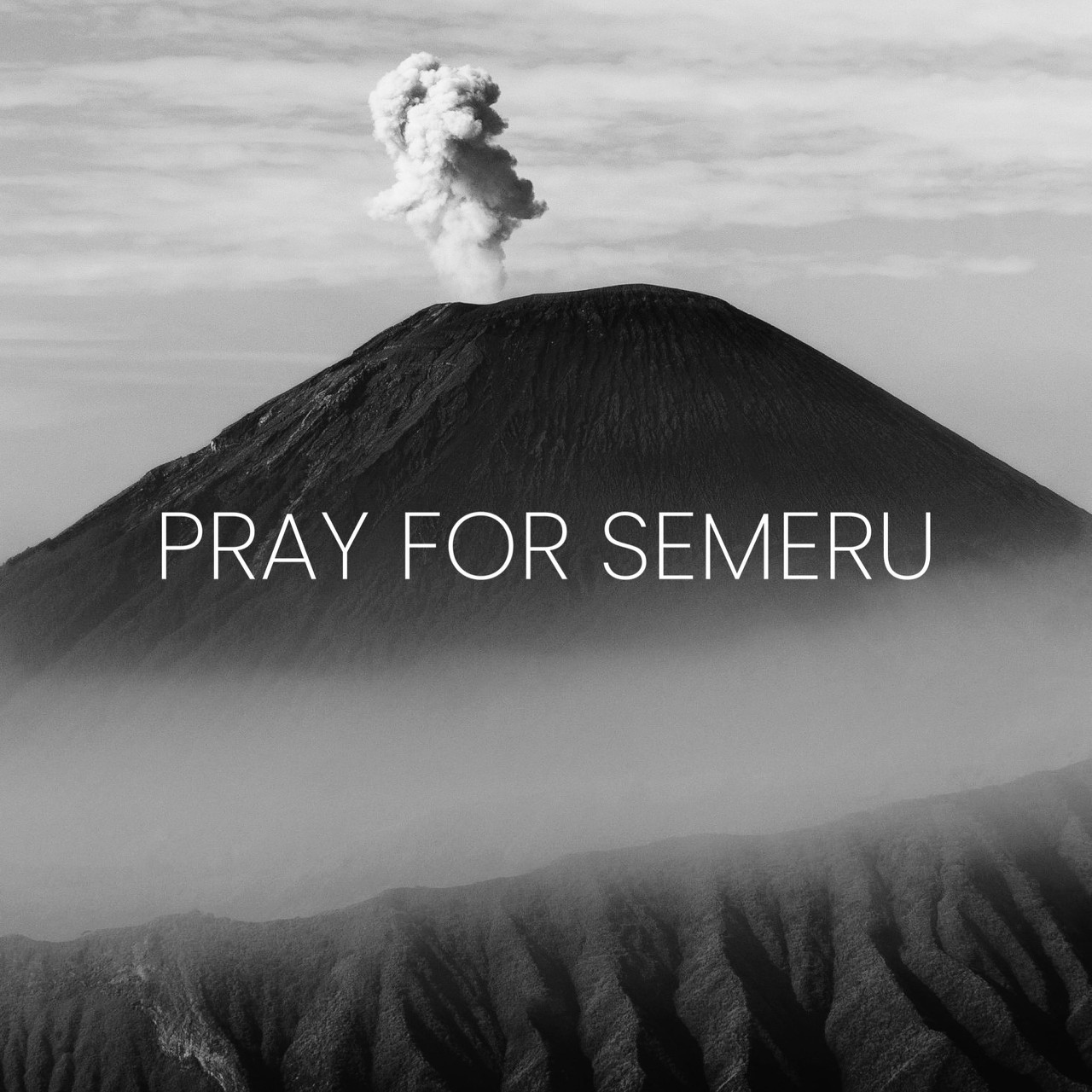 請持續為印尼塞梅魯火山的救援工作代禱。（圖／Twitter@Ekaaaa_chu4)