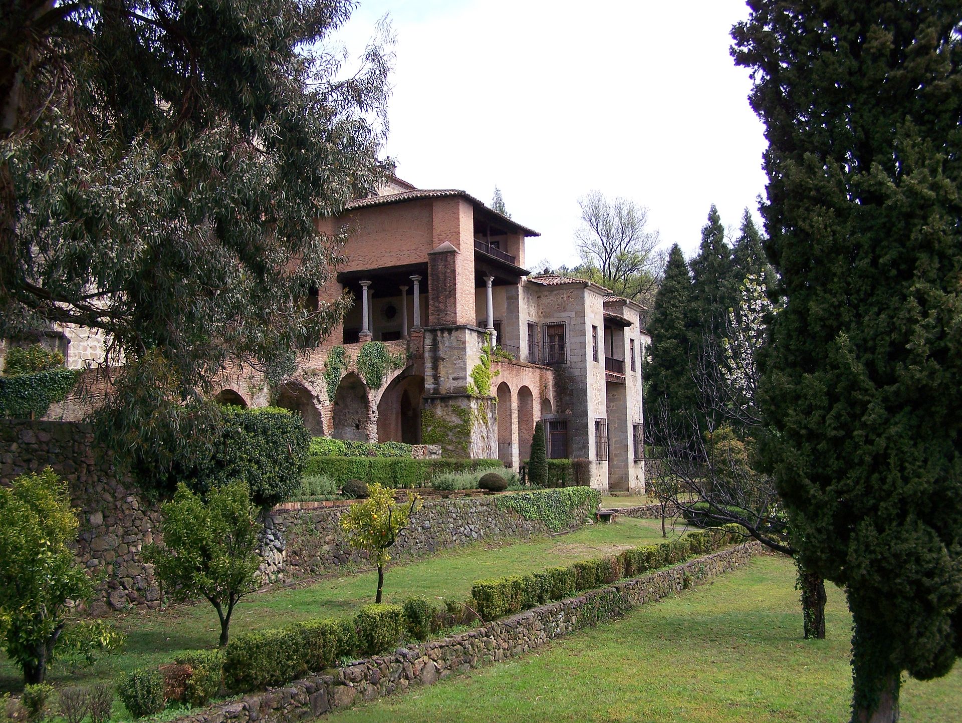 尤斯特修道院一景。（圖／en.wikipedia.org）