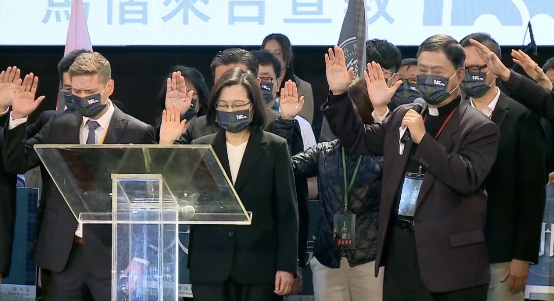 為蔡總統及台灣禱告。(直播截取)