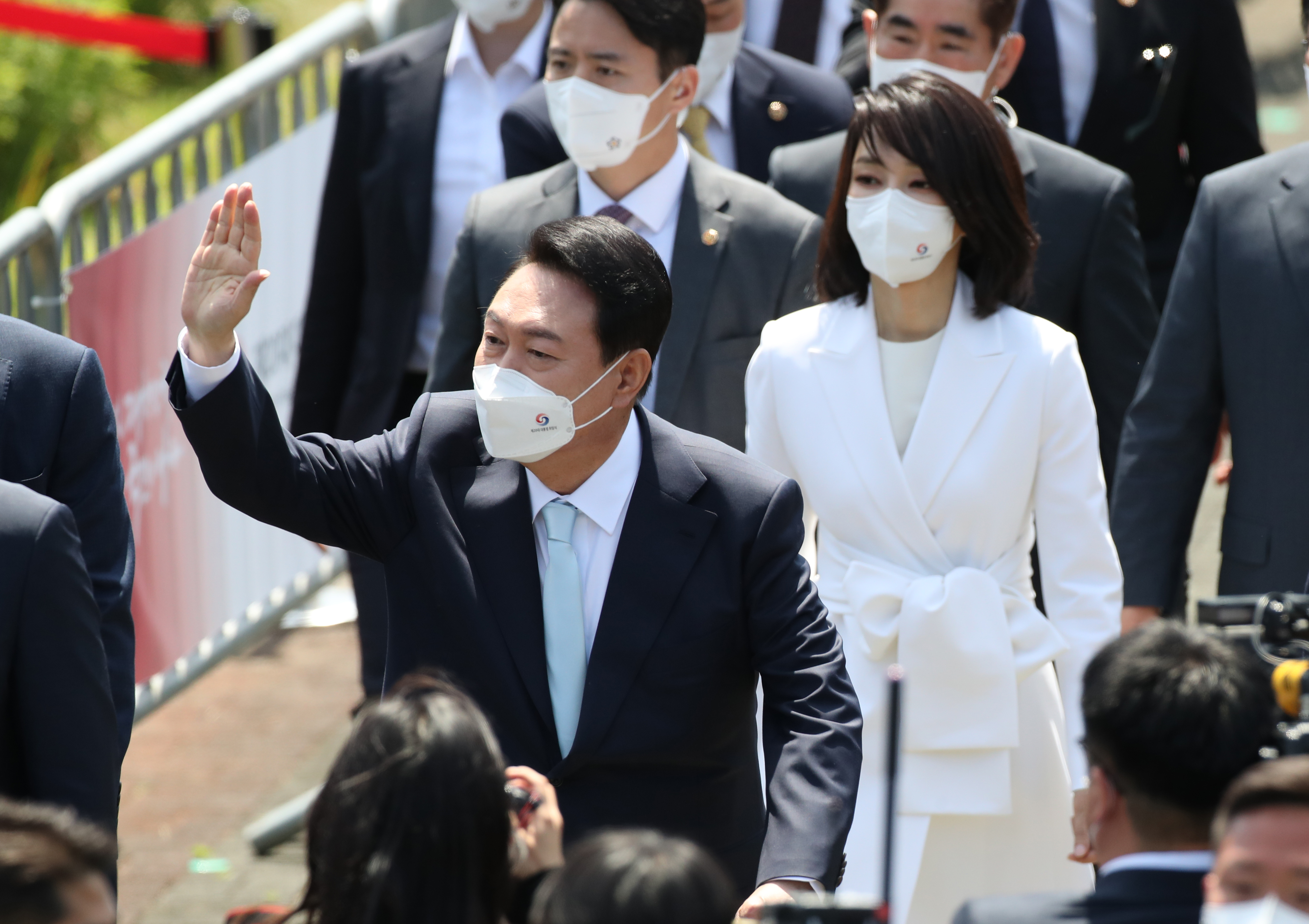 南韓新總統尹錫悅與第一夫人金建希參加就職典禮。（圖／flickr@republicofkorea）