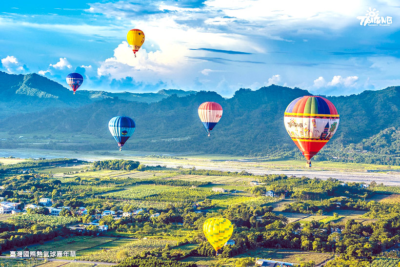 臺灣國際熱氣球嘉年華，是少數熱氣球可以自由飛翔的場地。（圖／余明勳臉書）