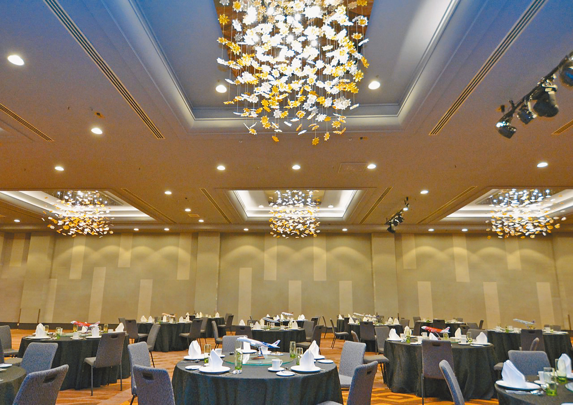 _國際年會在吉隆坡Sama-Sama飯店的會議廳舉行。