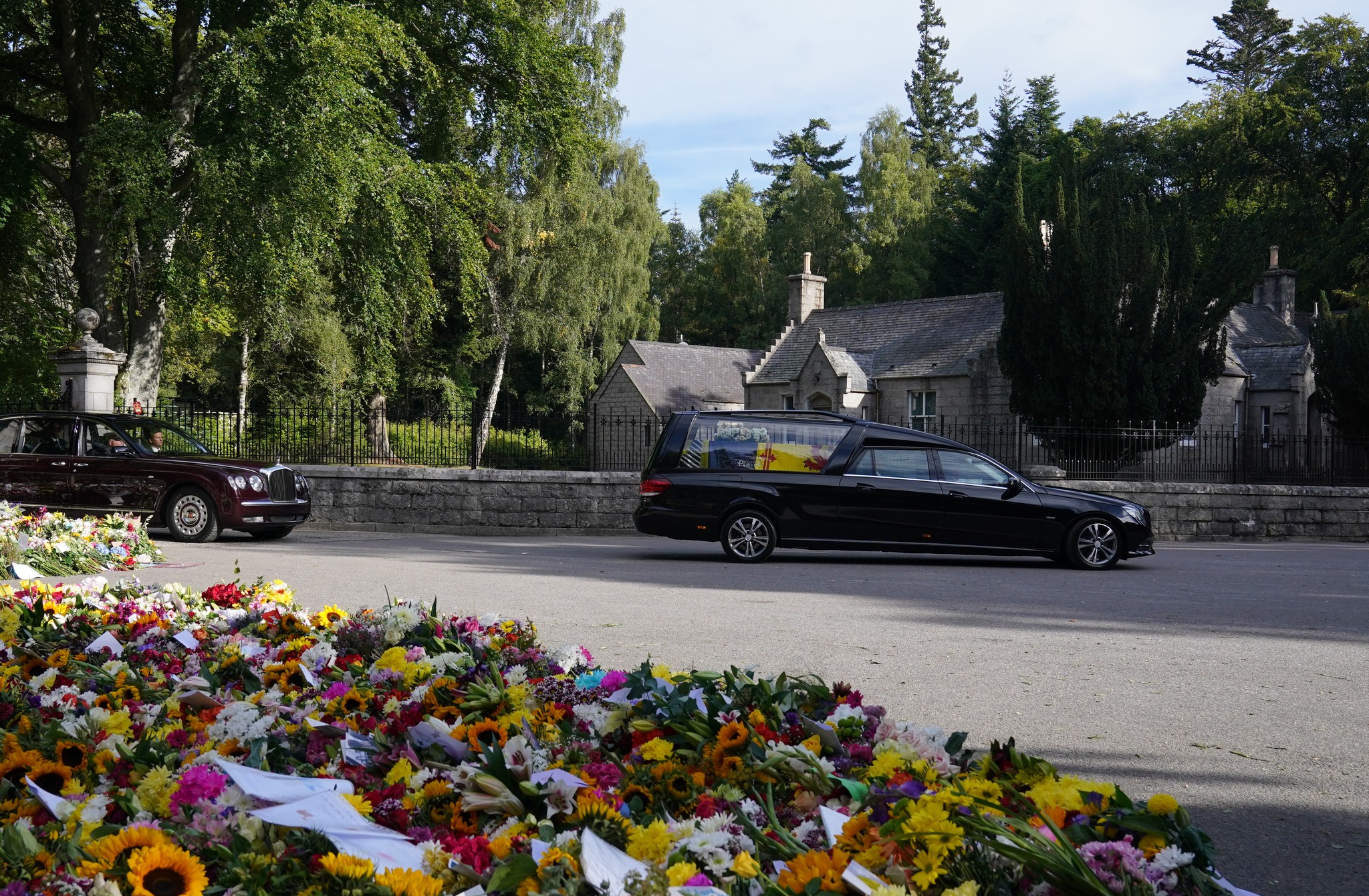 女王的靈柩11日離開巴爾莫勒爾堡。（圖／翻攝自FB@TheRoyal Family）