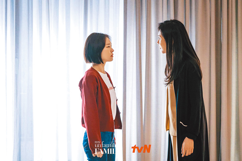 姊妹兩人大吵一架。(圖/ FB@Ch.tvNAsia )