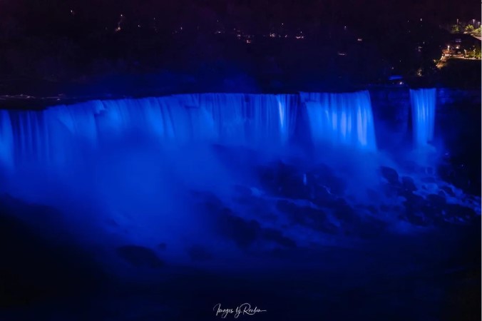 尼加拉大瀑布以藍色燈光為哈姆林集氣。（圖／buffalobills.com）