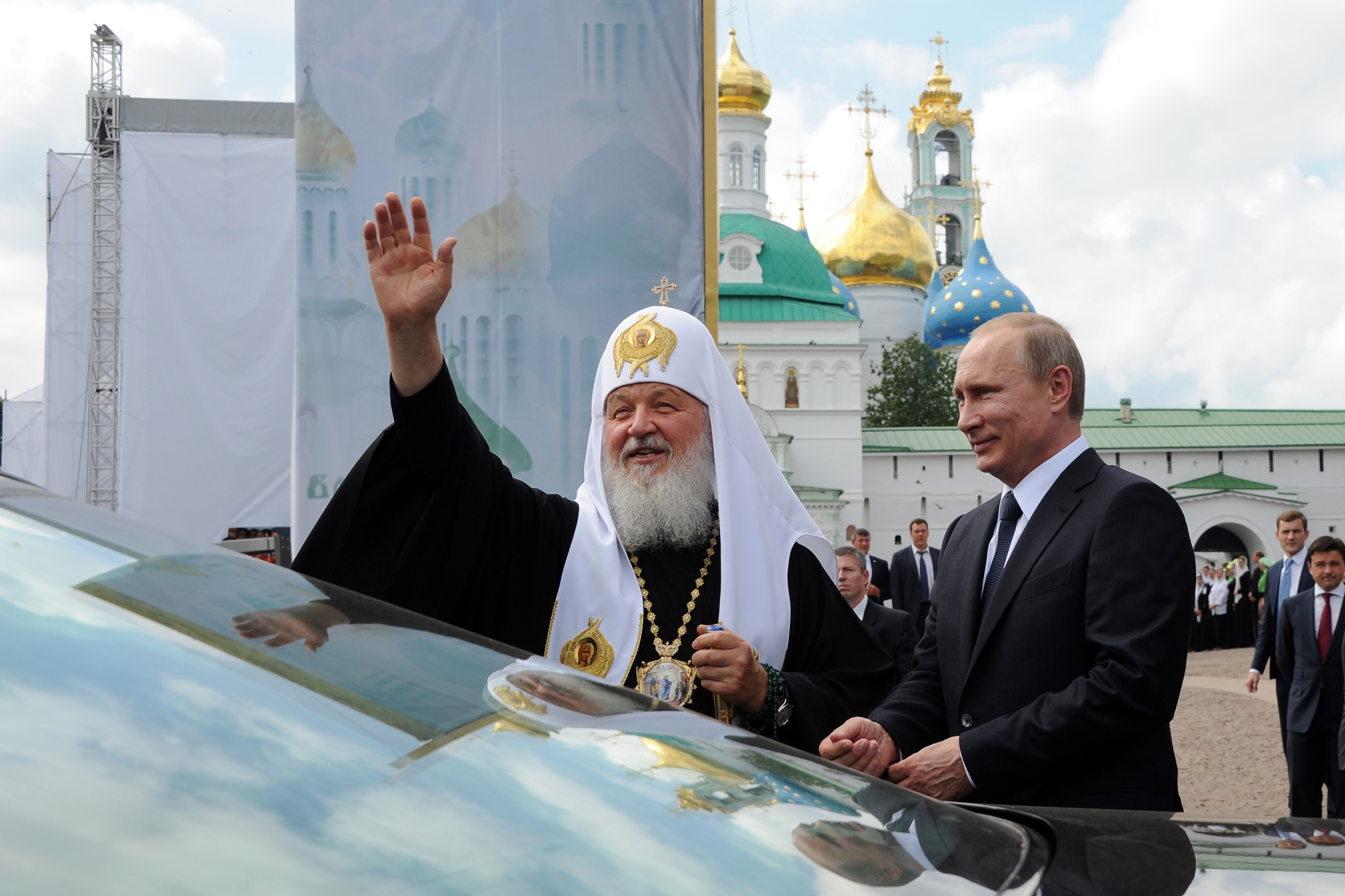 普丁與俄羅斯東正教牧首基里爾（左）私交甚篤。（圖／翻攝自克里姆林宫官網）