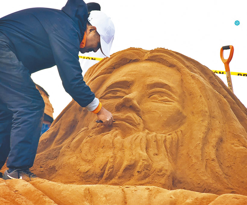 玻利維亞年度聖經沙雕展是該國復活節觀光重點項目。 （圖／翻攝自FB@AlcaldiaDeOruro）