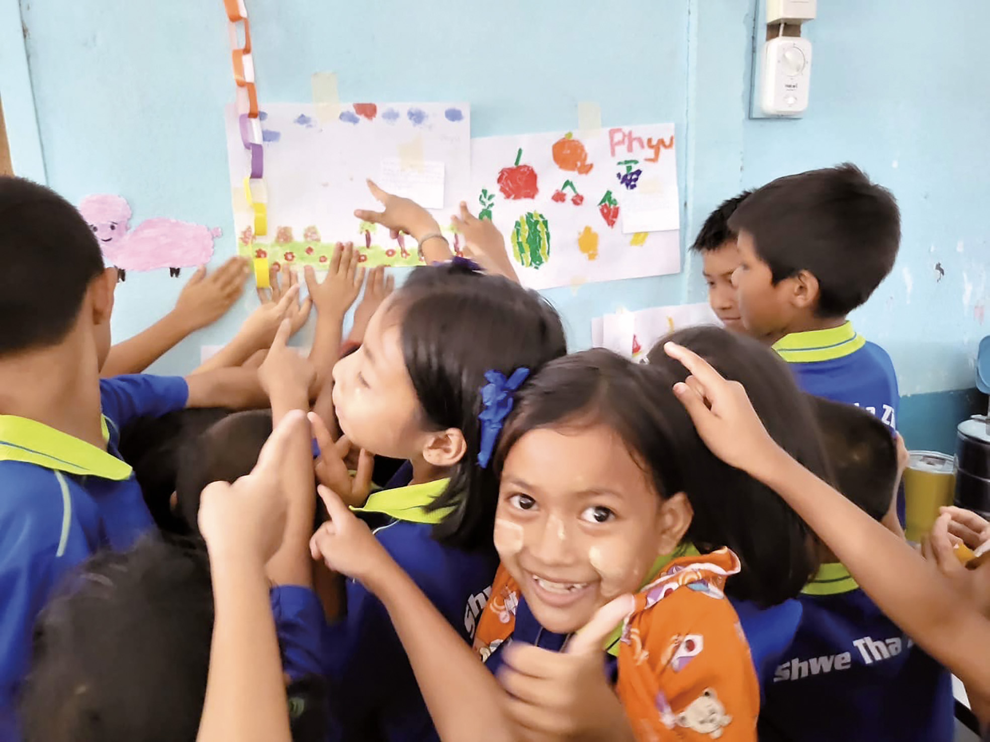 海外志工在泰國為孩子辦的活動。
