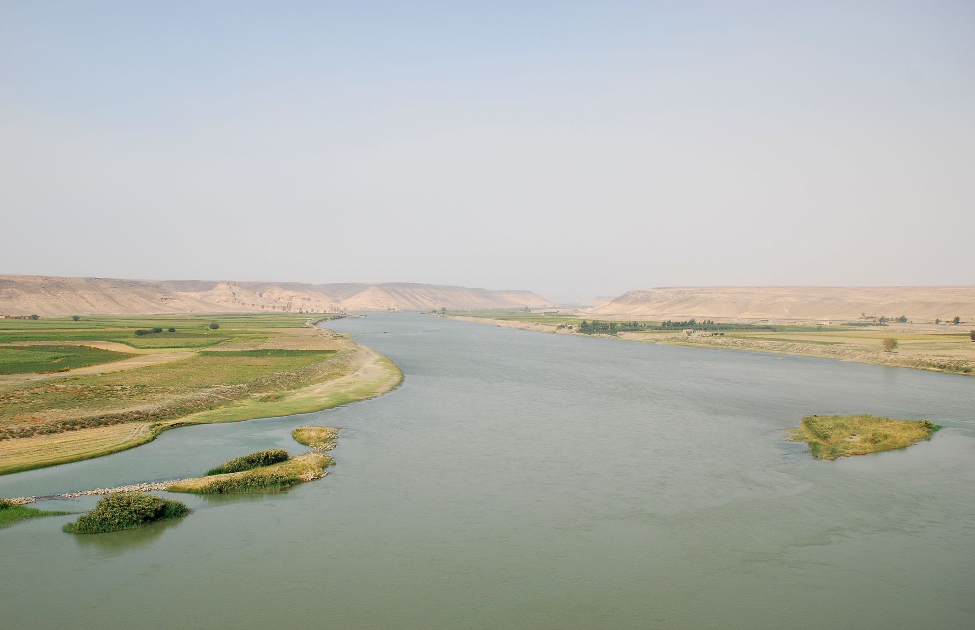 幼發拉底河流經敘利亞哈拉比耶（Zalabiya）。（Wikimedia)