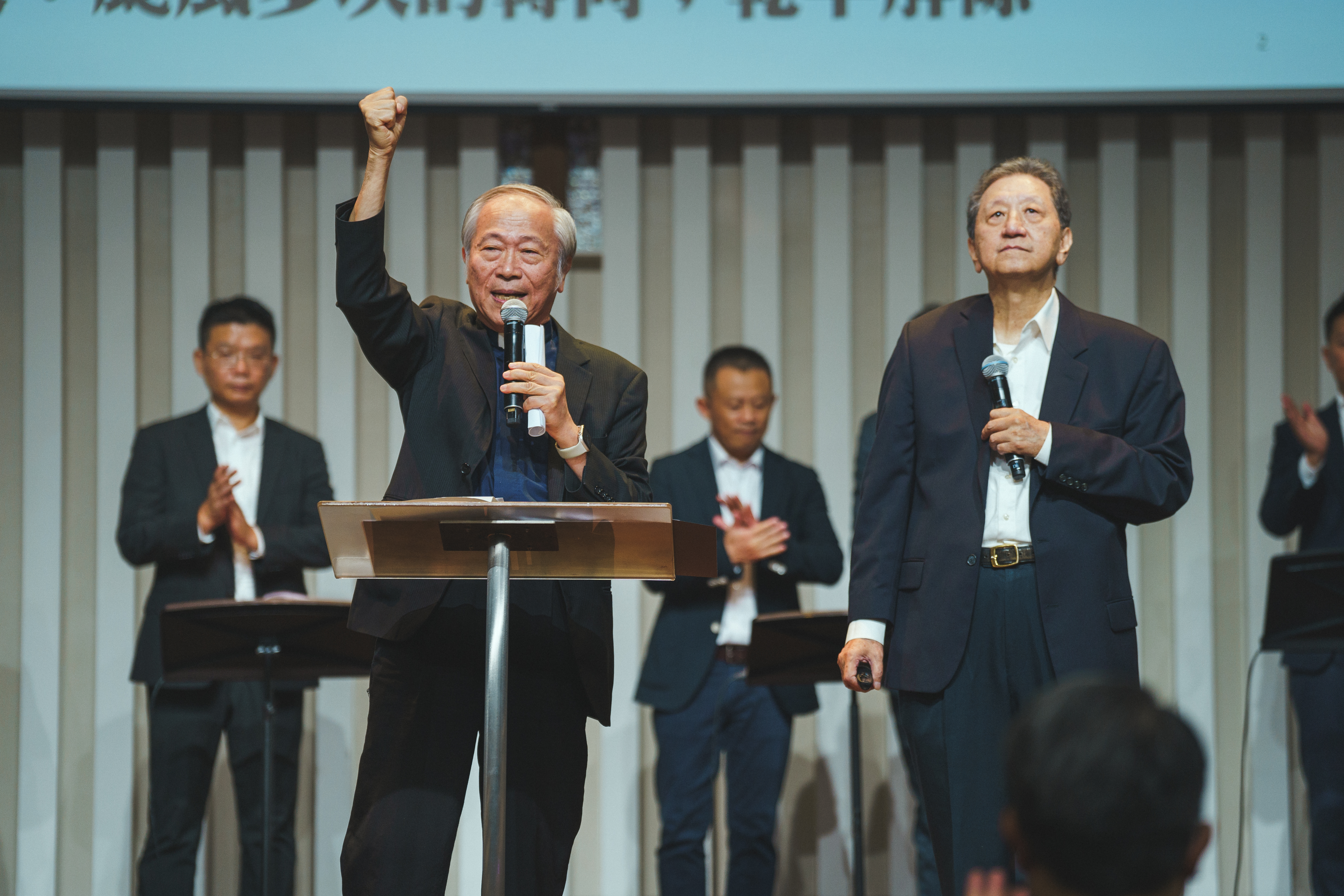 亞西亞宣教聯盟主席楊寧亞牧師祝禱（圖/台北靈糧堂、 GOOD TV提供）