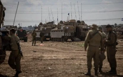 2023年10月19日，以色列國防軍聚集在加薩邊境。（照片來源：Chaim Goldberg/Flash90）