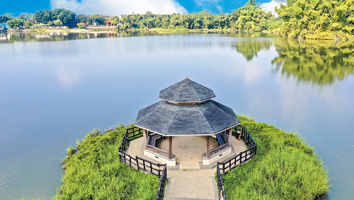 空拍俯瞰大潭埤旺萊公園。（台南市政府提供）