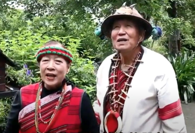 溫媽從花蓮嫁到烏來，與溫爸相守半世紀。（作者提供）