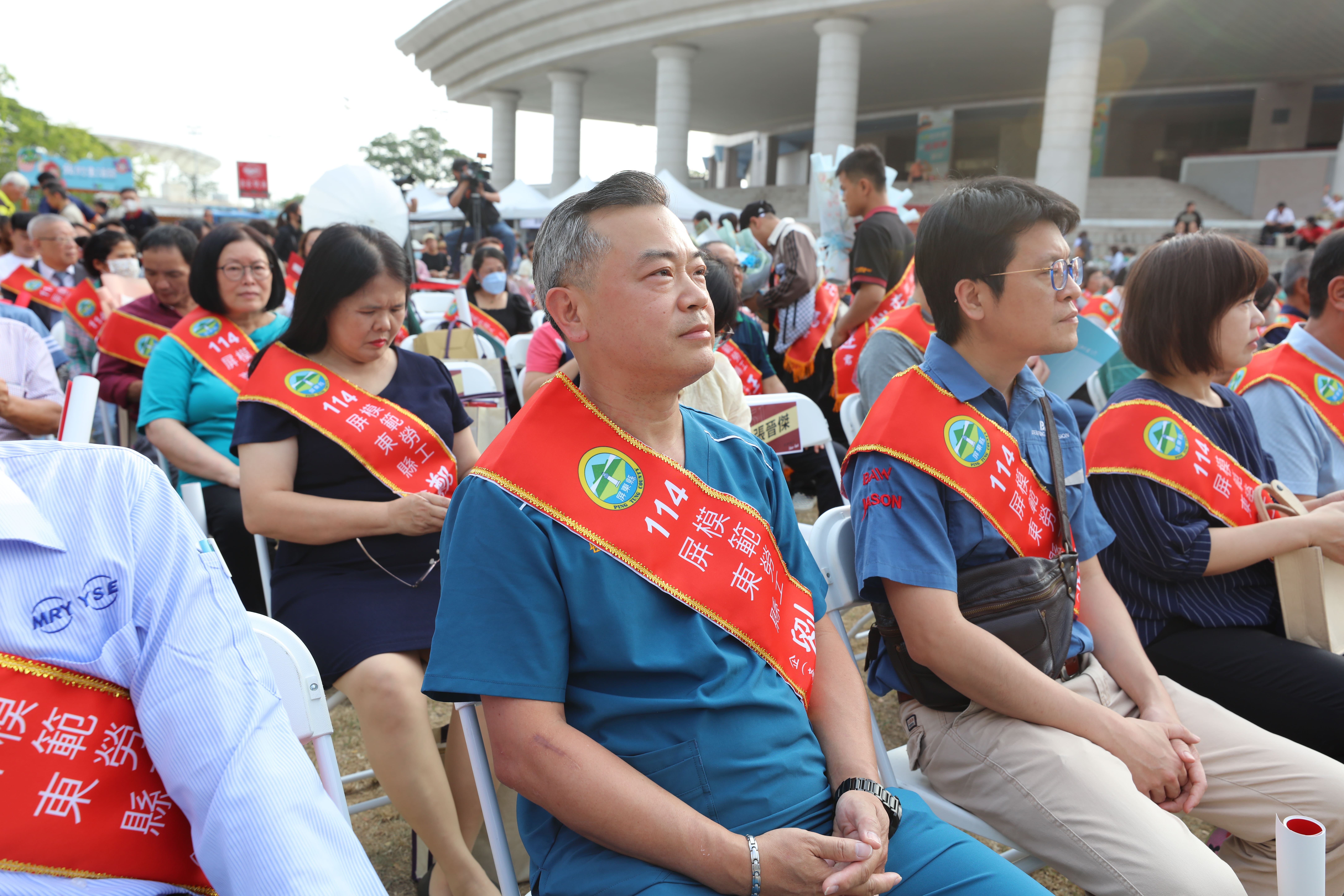劉興周主任(前排左一)。(恆基提供)