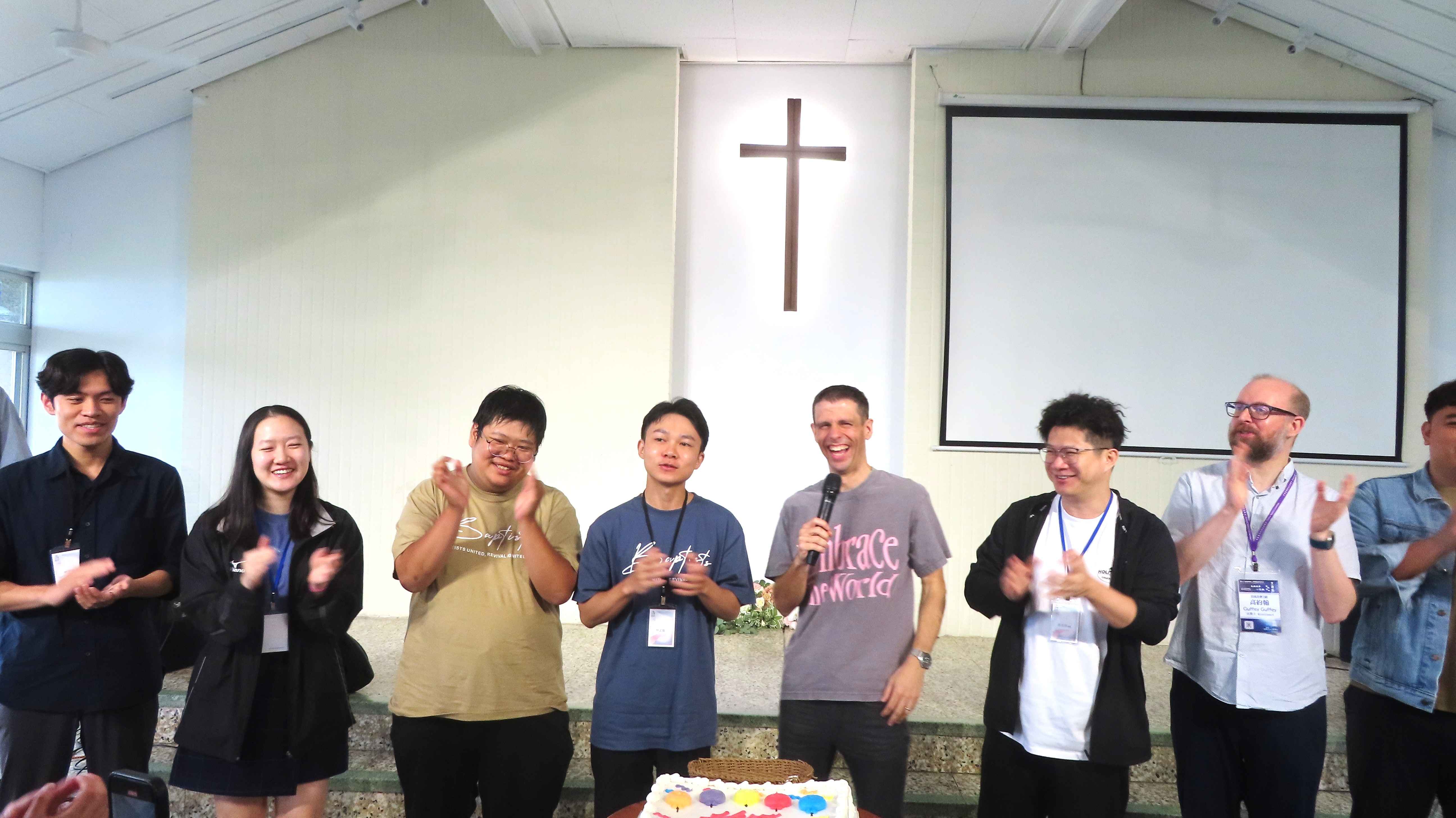為趙宏恩宣教士慶生。（圖/梁敬彥攝影）