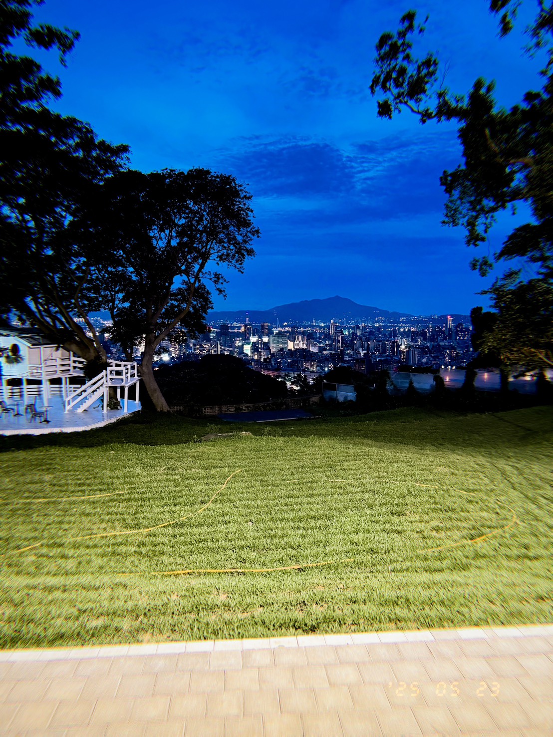 俯瞰台北夜景。（圖/浸聯會提供）