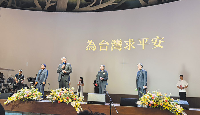 陳見岳牧師為國家代禱（圖／主辦單位提供）