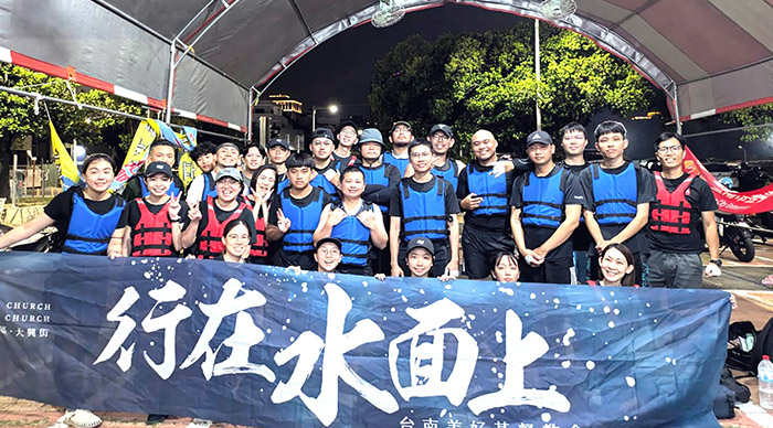 近三年參加龍舟賽，透過運動也增加話題，建立共同的愛好。（圖／受訪者提供）