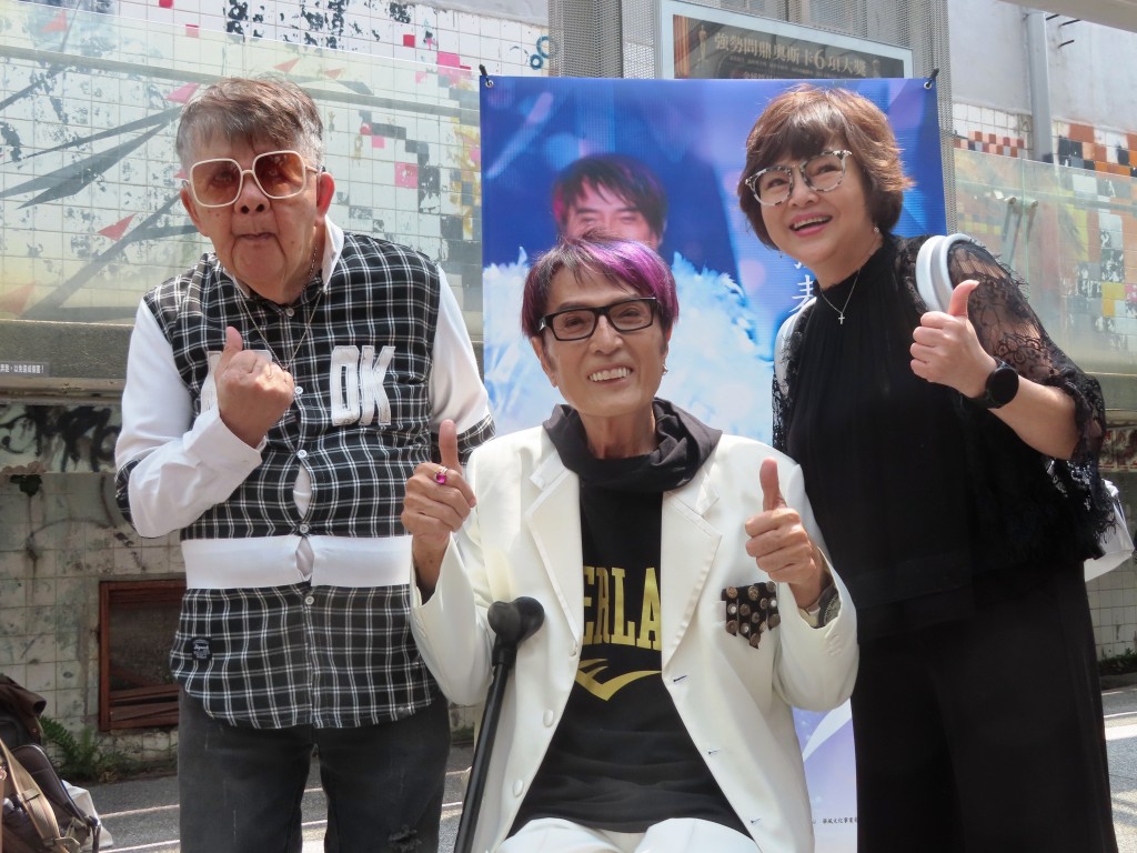 林沖與一起做公益傳福音的藝人夥伴林松義和紀寶如合影。（圖/梁敬彥攝影）