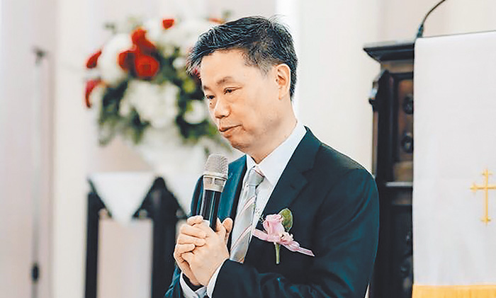 鍾興政牧師