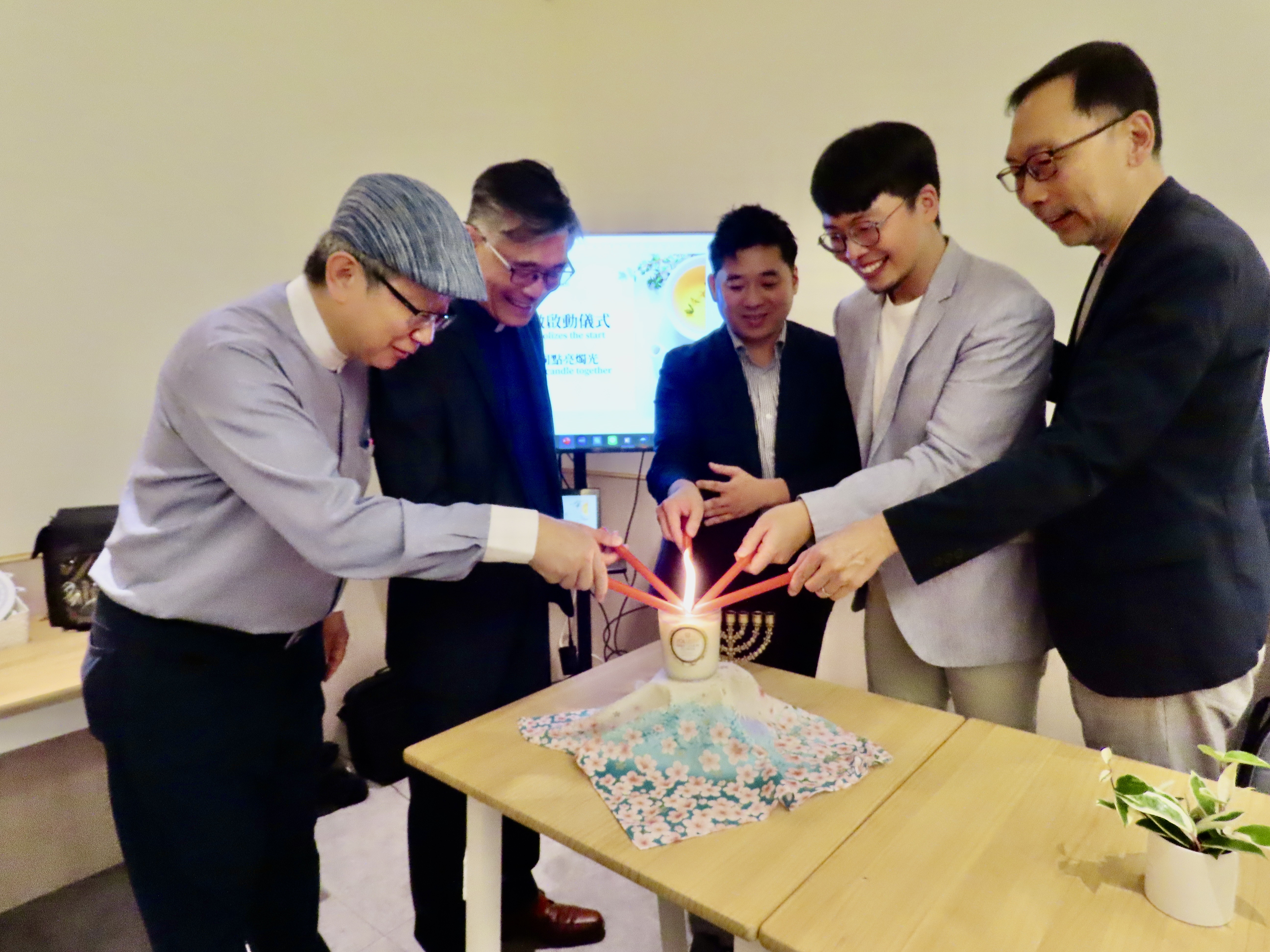 溫馨點燭儀式。(圖/李容珍攝影)