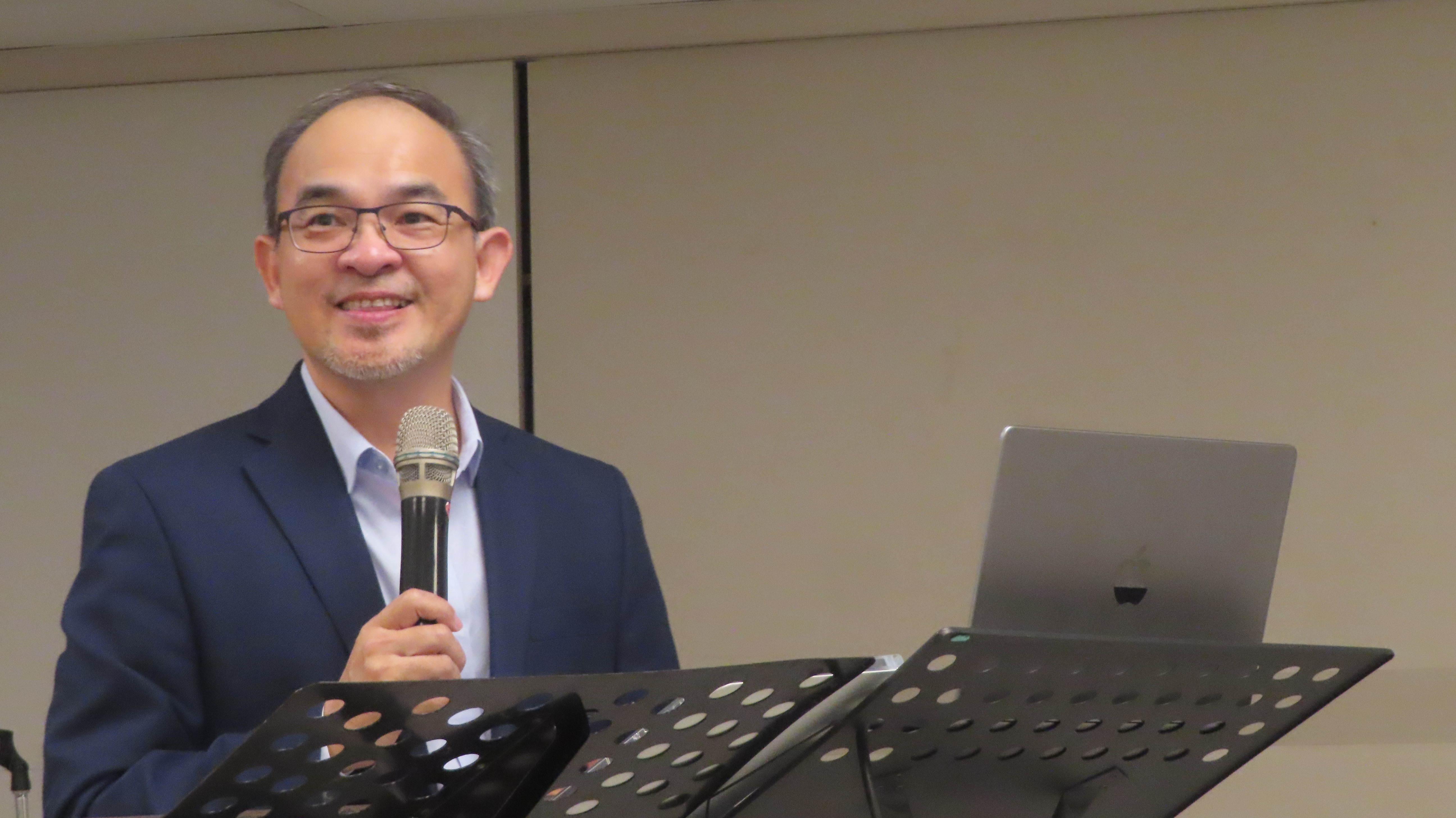 謝院長分享文化處境傳福音小故事。（圖/梁敬彥攝影）