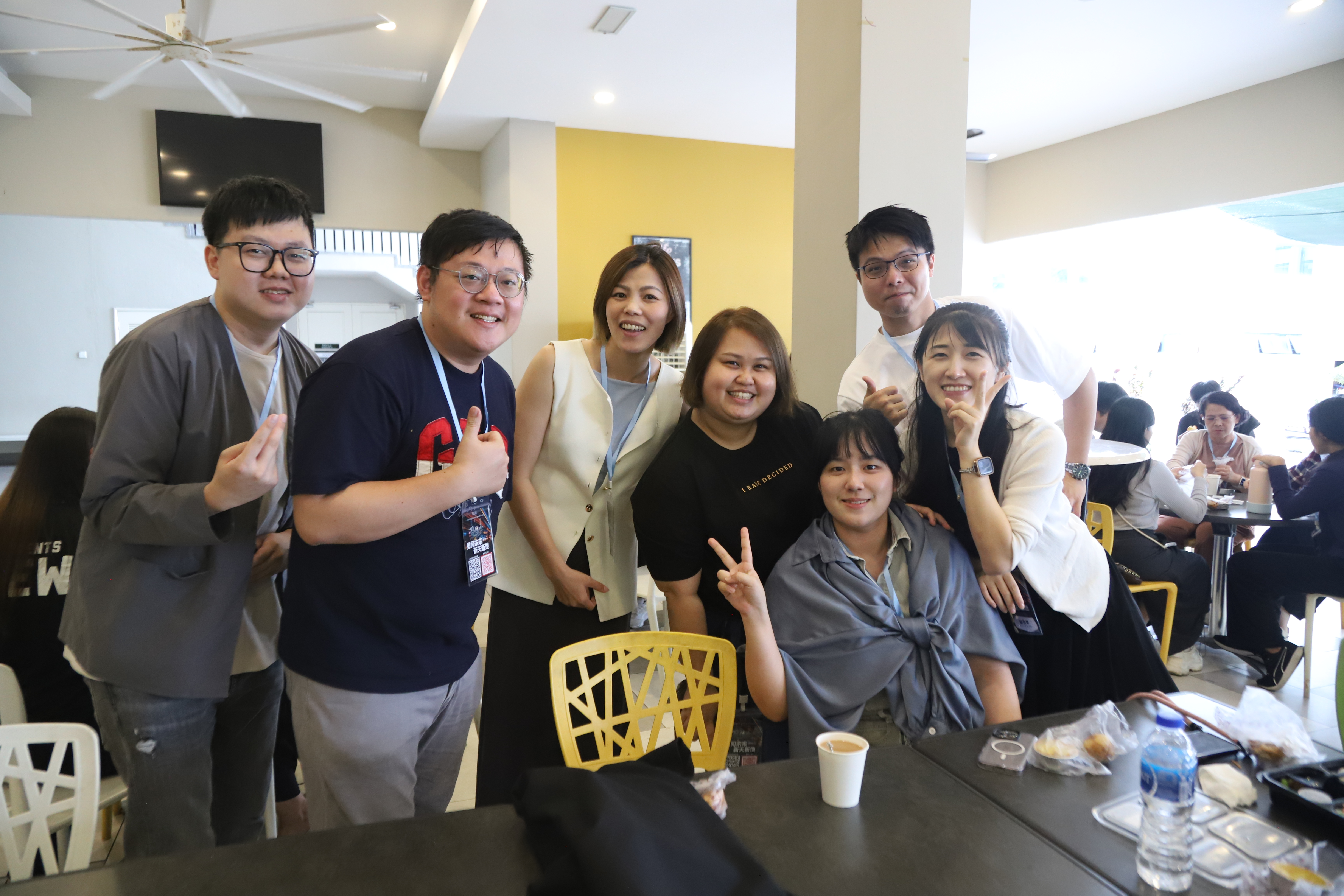 來自不同國家的參與者彼此交流認識，建立深厚關係，共同探討如何攜手合作，以成就更宏大的使命。
