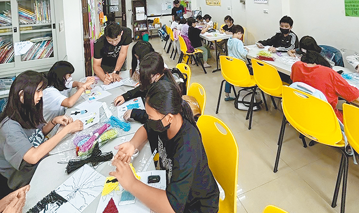 草漯靈糧堂課輔班，學期期間與寒暑假皆有開課。（圖／受訪者提供）