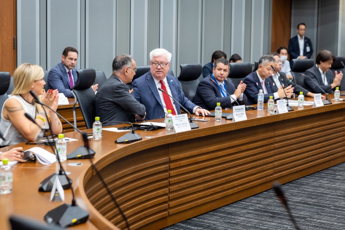與會者討論熱烈。(翻攝自X@USAmbJapan）