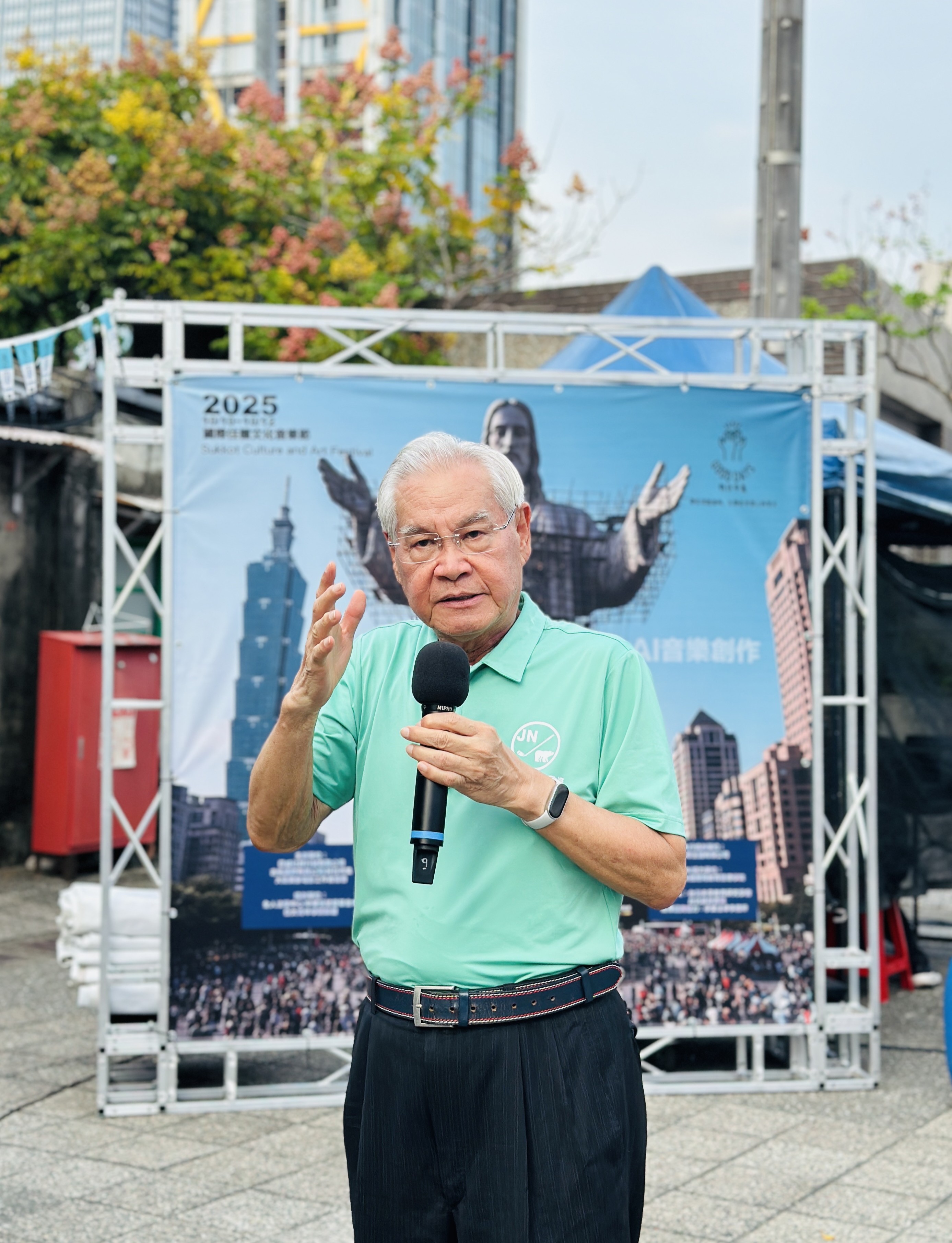 主辦單位之一亞威AI智能應用學院陳志寬院長。（圖／汪純怡攝影）