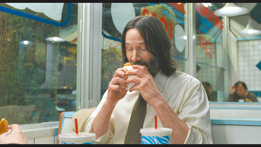 被貶為凡人的加百列,頭一次體驗進食和工作賺錢。