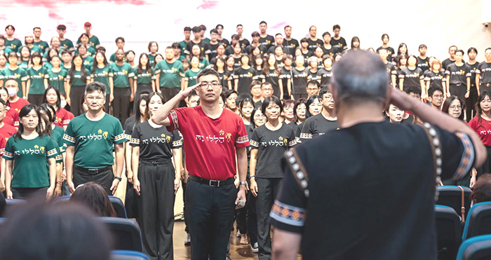 台南聖教會差派短宣隊到偏鄉部落,如同屬靈的軍隊。(圖/翻攝自台南聖教會臉書)