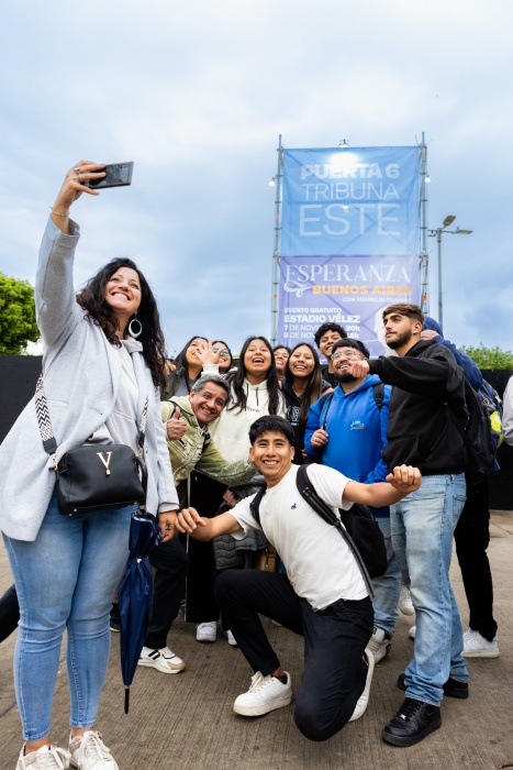 基督徒快樂自拍。（翻攝自FB@Franklin Graham）