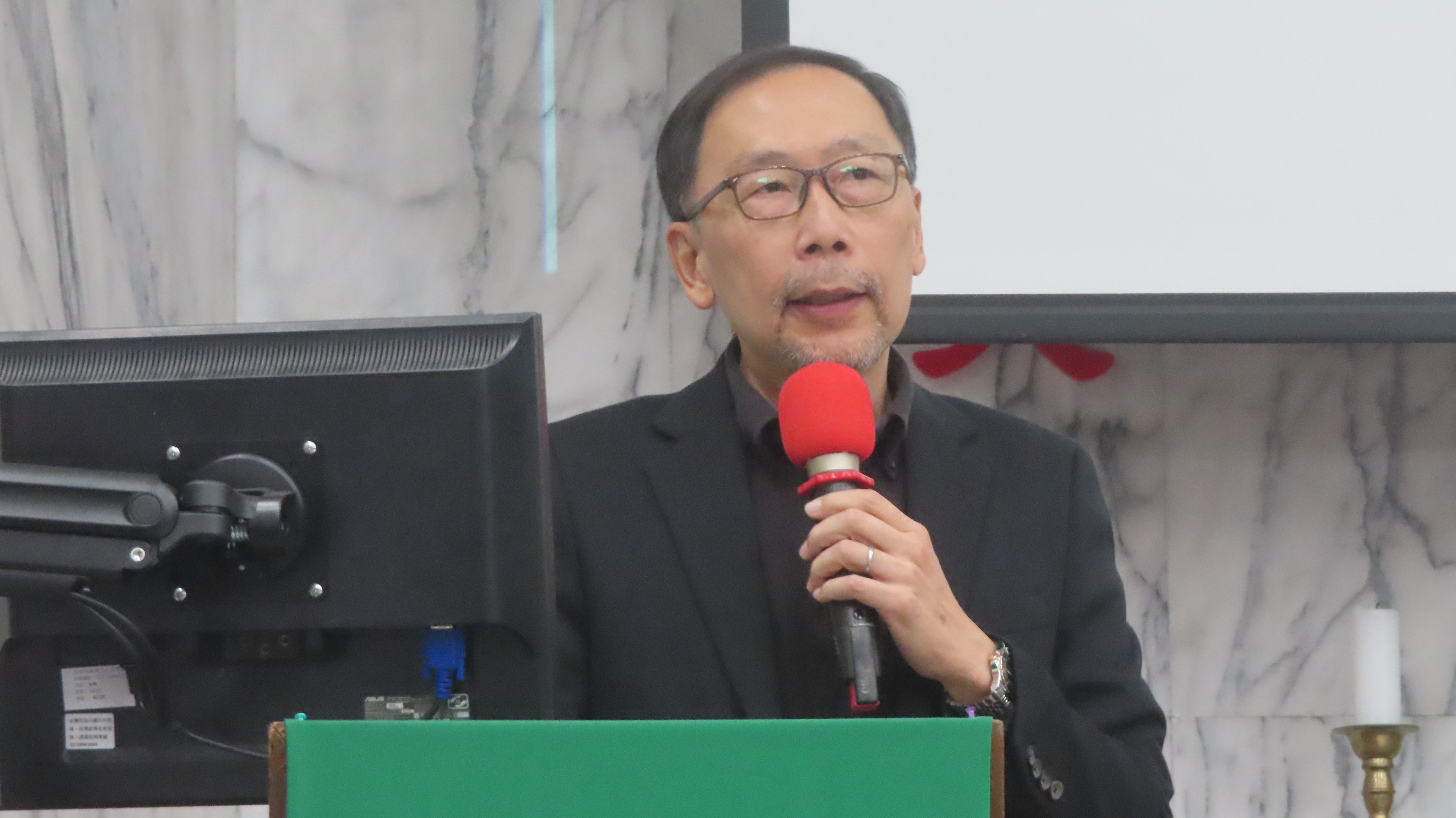 佘日新教授（圖/梁敬彥攝影）