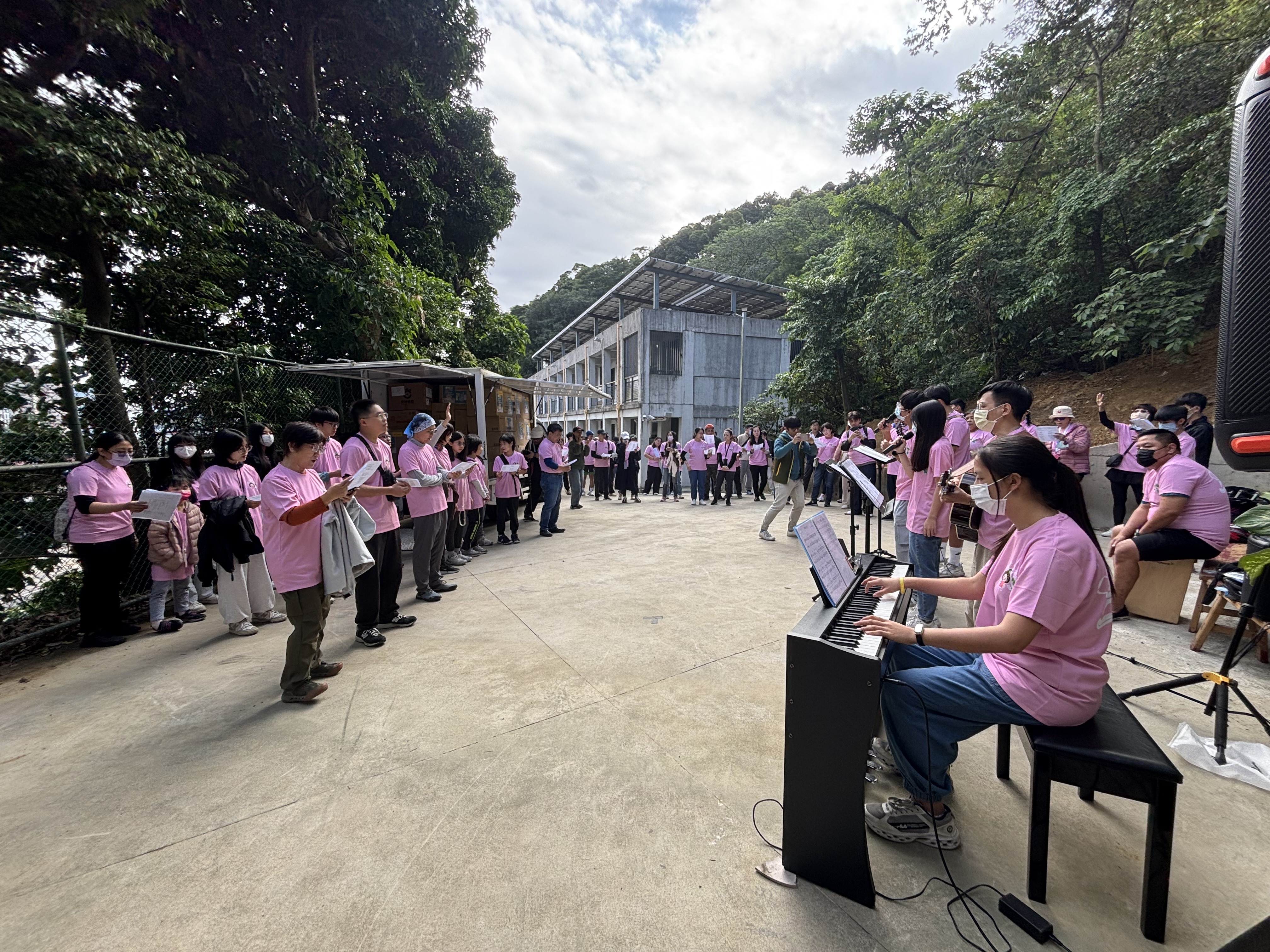 會前的音樂敬拜。(圖/李容珍攝影)