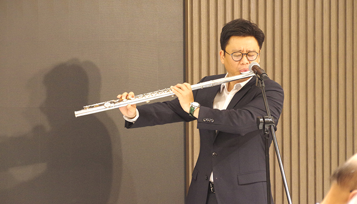 長笛演奏家宋松樹。