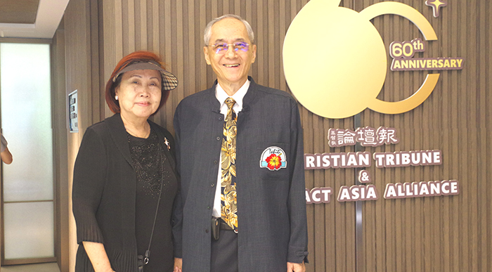 駱世雄牧師伉儷。