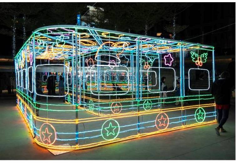 新竹舊城區光環境裝置藝術。(圖/新竹基督教聯合關懷協會提供)