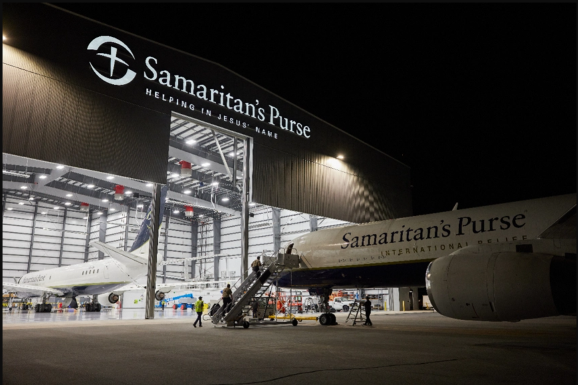 撒瑪利亞救援會的DC-8飛機已經飛行218次。（翻攝自samaritanspurse.org）