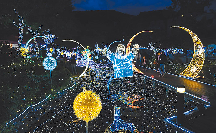 2025冬戀蘭陽溫泉季湯圍溝溫泉公園燈光裝置藝術布置。(圖/宜蘭縣政府提供)
