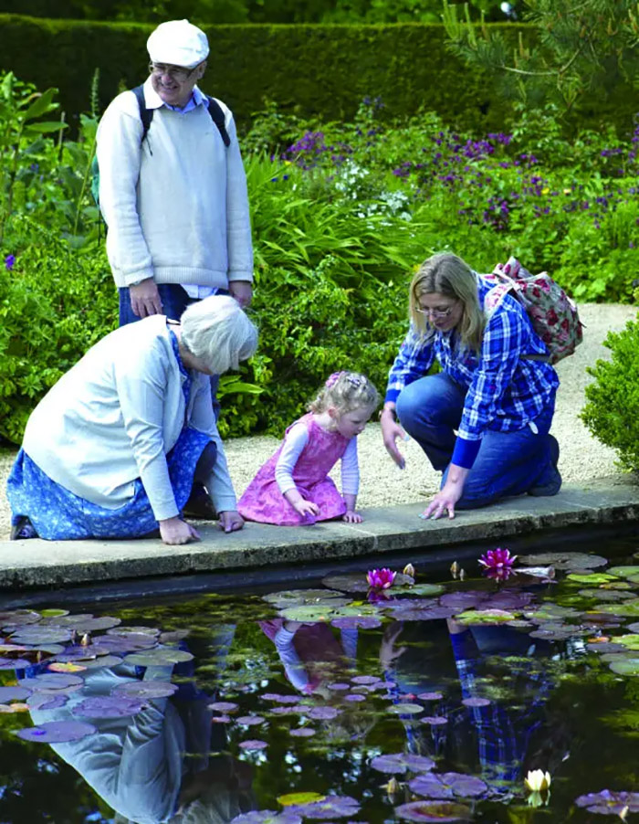 世代間其實不必強求認同，彼此承認對方生命的智慧與價值，相信能有更好的互動。