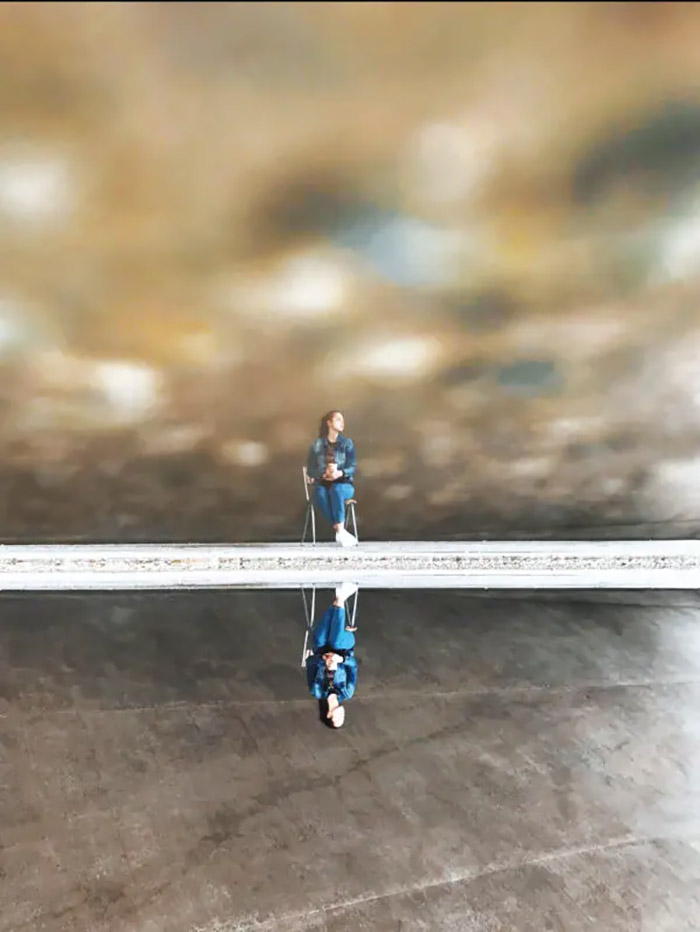 基督跟隨者不也當為了愛上帝而愛鄰舍，成為身處天與地兩個國度間的譯者？